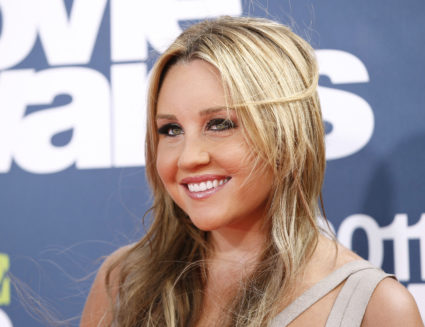 Actress Amanda Bynes arrives at the 2011 MTV Movie Awards in Los Angeles June 5, 2011. Photo by Danny Moloshok/REUTERS