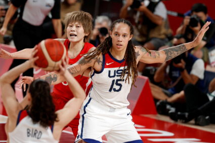 FILE PHOTO: Basketball - Women - Gold medal match - United States v Japan