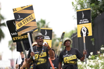 SAG-AFTRA actors and Writers Guild of America (WGA) writers walk the picket line during their ongoing strike outside Netflix offices in Los Angeles, California, U.S., September 5, 2023. Photo by Mario Anzuoni/Reuters
