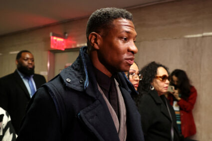 Actor Jonathan Majors arrives with Meagan Good for the jury selection in his assault and harassment case at Manhattan Criminal Court in New York City, U.S., December 18, 2023. Photo by Shannon Stapleton/REUTERS